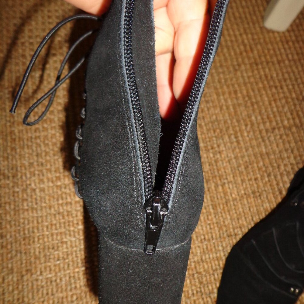 NWT Jeffrey Campbell Serpico Suede Ankle Booties 6M Black Back Zip Closure - Picture 9 of 16